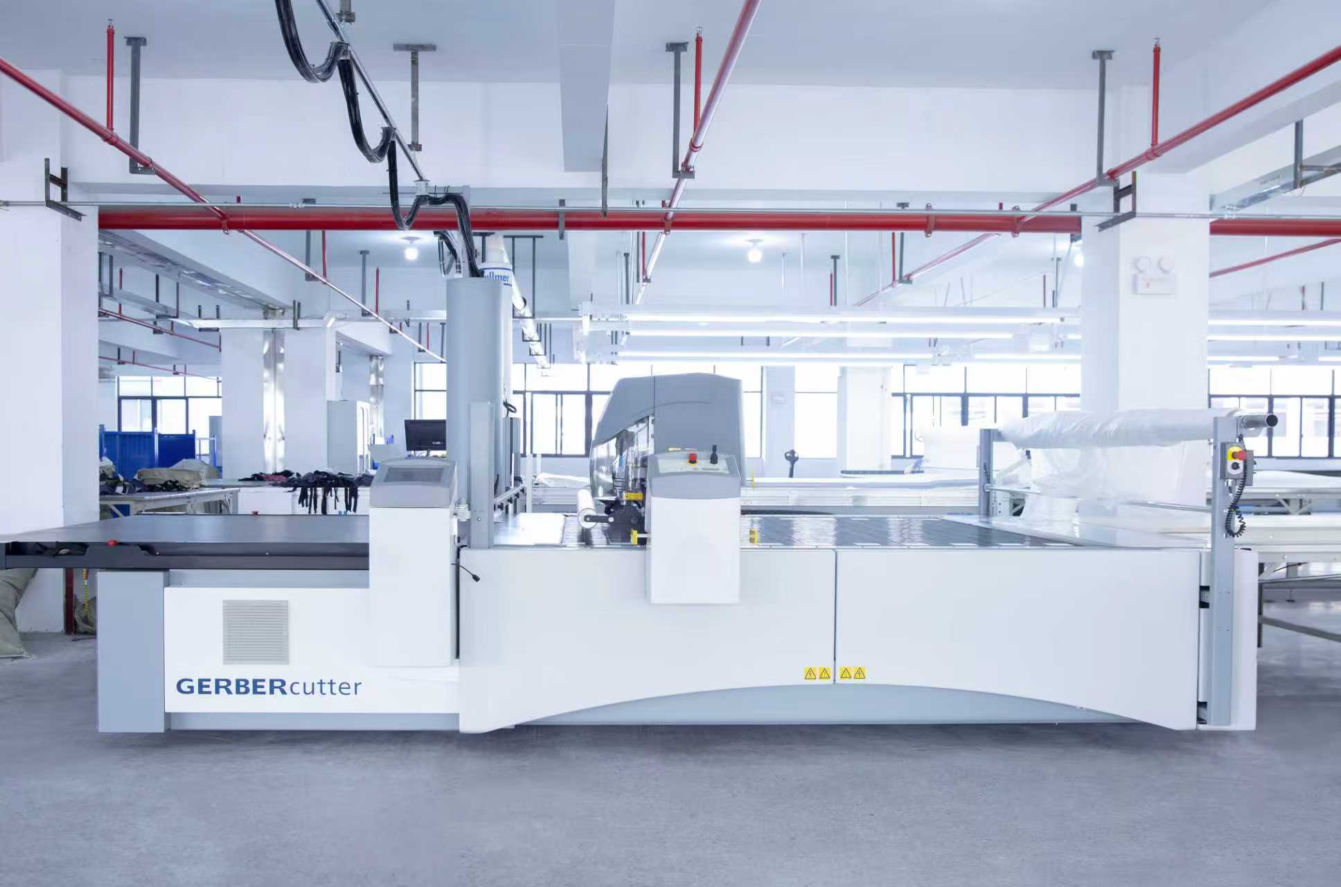 Automatic Fabric Cutting Machine 